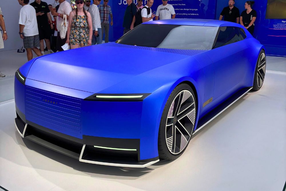 Jaguar Type 00 Concept FOS 2025